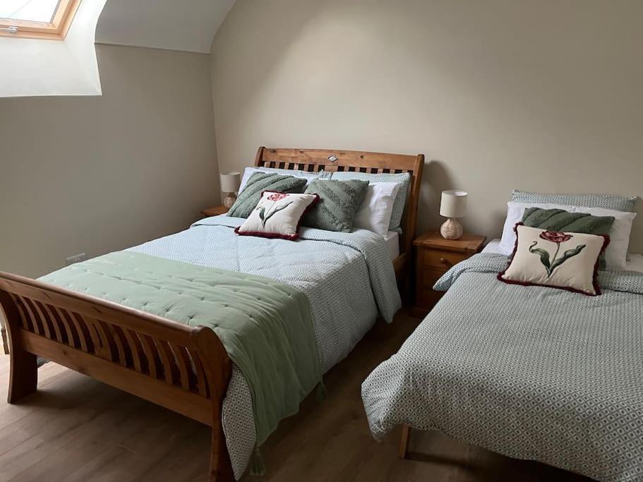 Tom Rocky'S Farmyard Villa Templemore Eksteriør billede